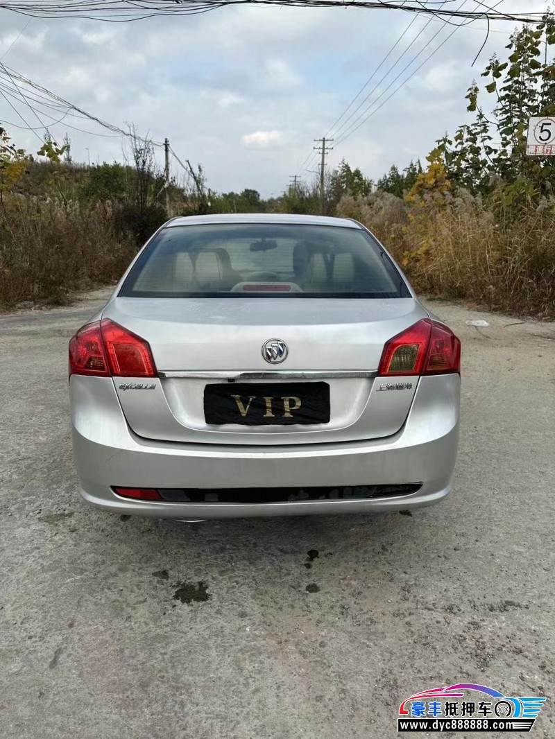 15年别克凯越轿车抵押车出售