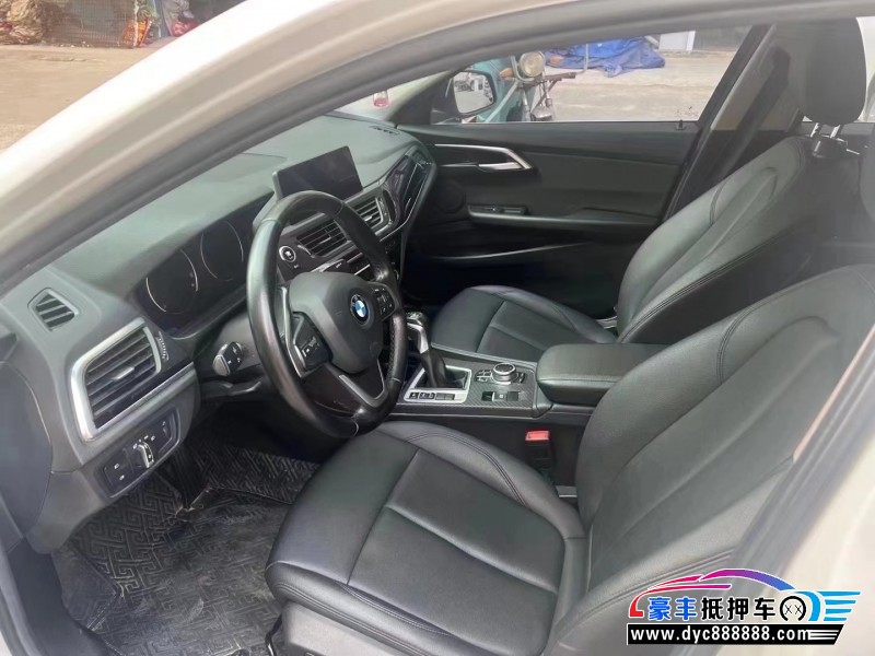 19年宝马1系轿车抵押车出售