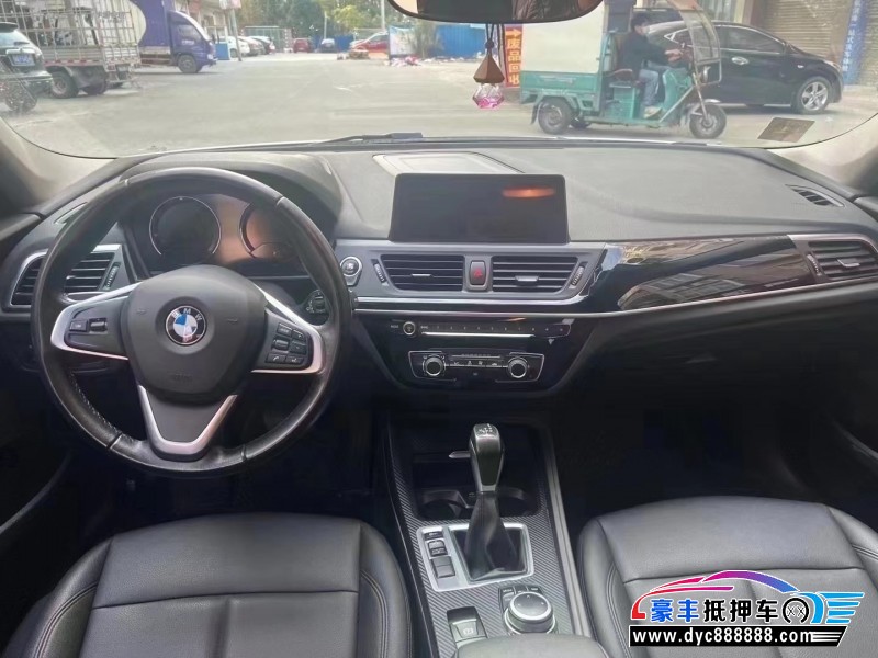 19年宝马1系轿车抵押车出售