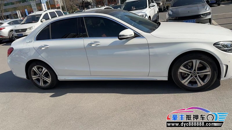 21年奔驰C轿车抵押车出售