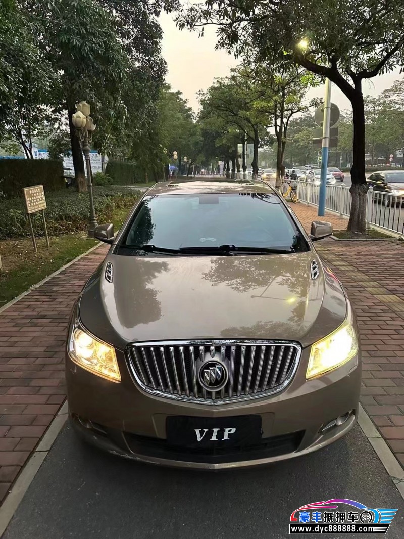 10年别克君越轿车抵押车出售