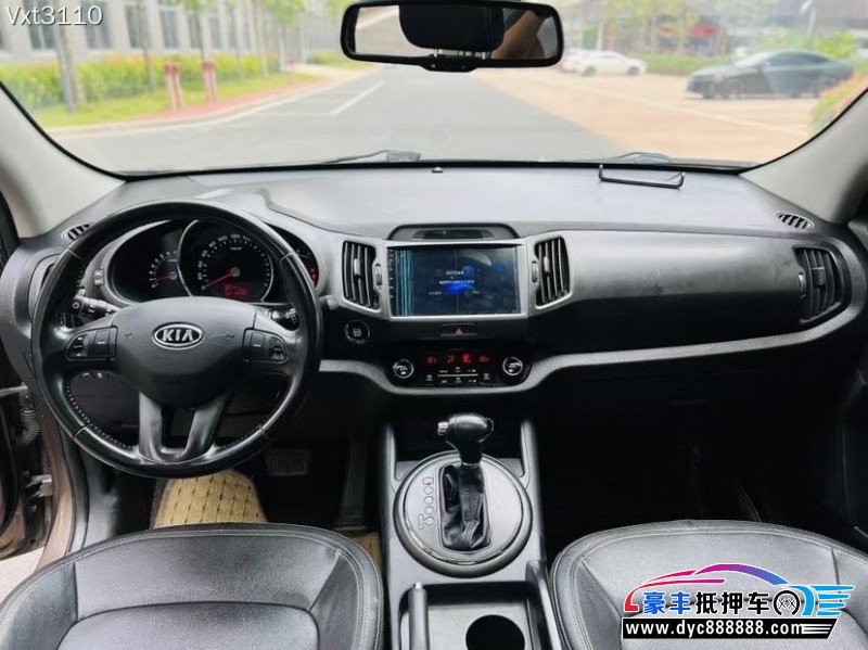 14年起亚智跑轿车抵押车出售