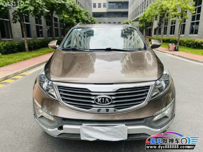 14年起亚智跑轿车抵押车出售