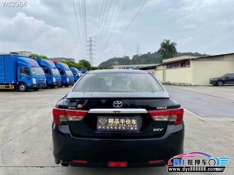 14年丰田锐志轿车抵押车出售