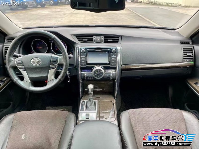 14年丰田锐志轿车抵押车出售