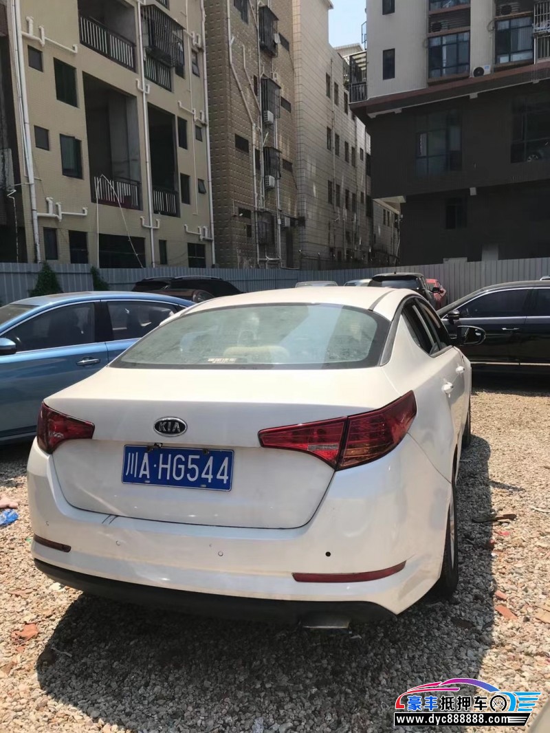 11年起亚K5轿车抵押车出售