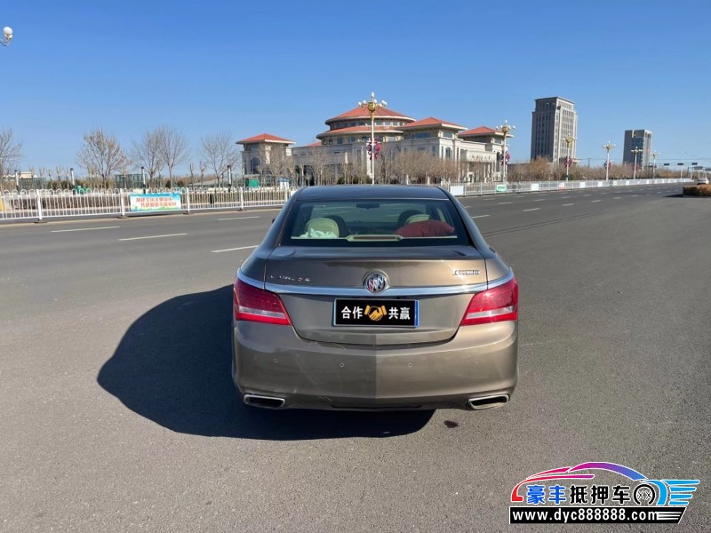 15年别克君越轿车抵押车出售