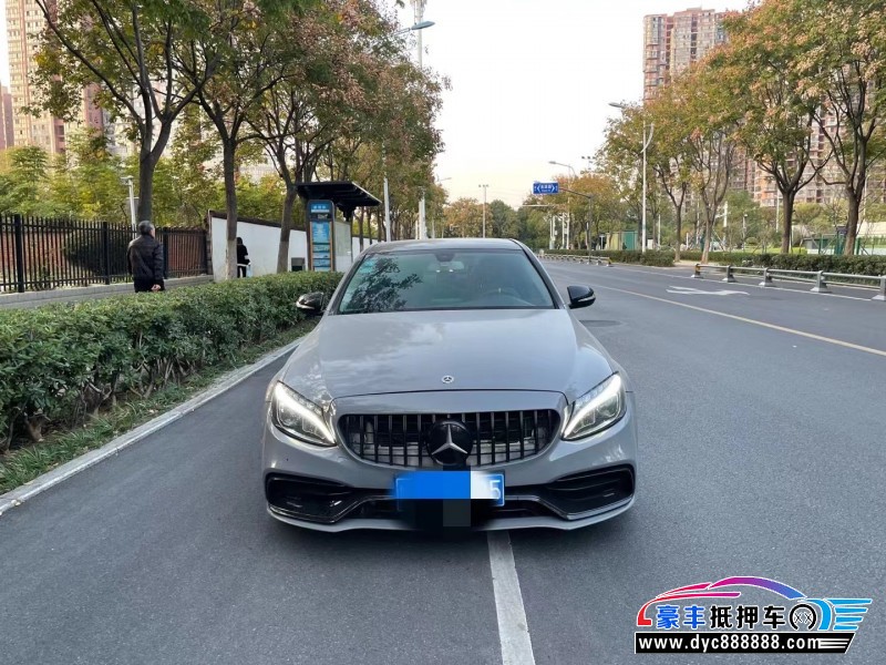 17年奔驰C轿车抵押车出售