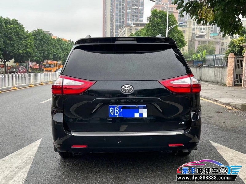 18年丰田塞纳轿车抵押车出售