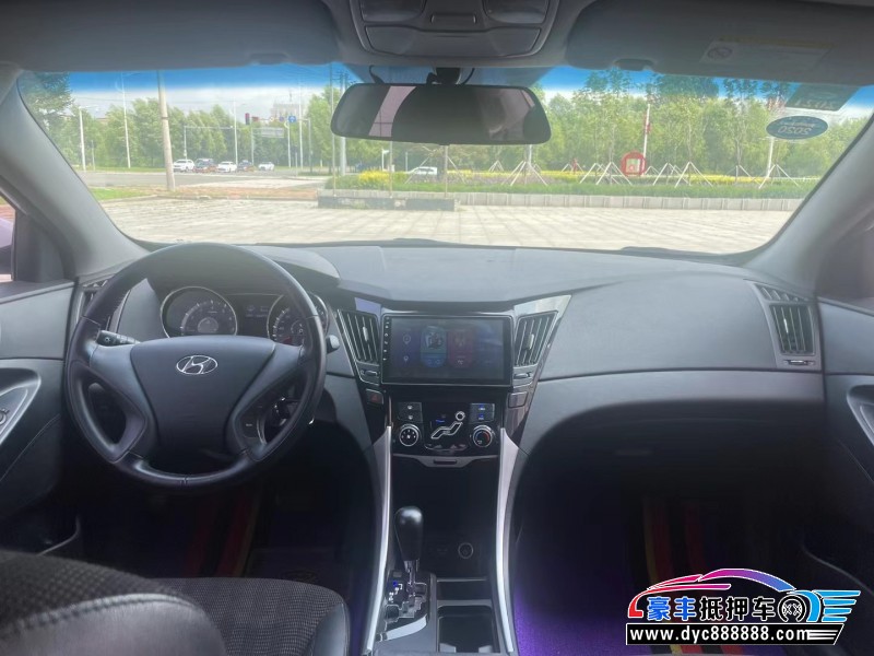 15年现代索纳塔轿车抵押车出售