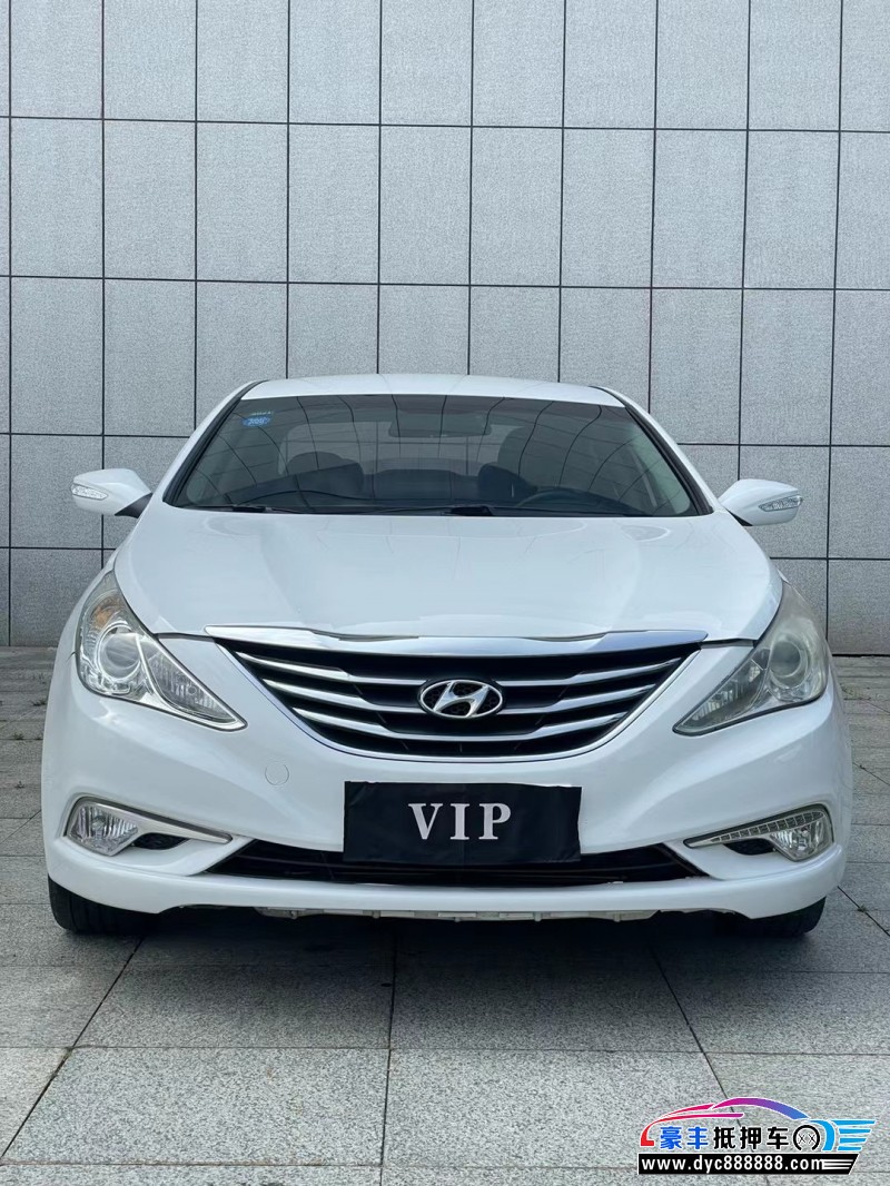 15年现代索纳塔轿车抵押车出售