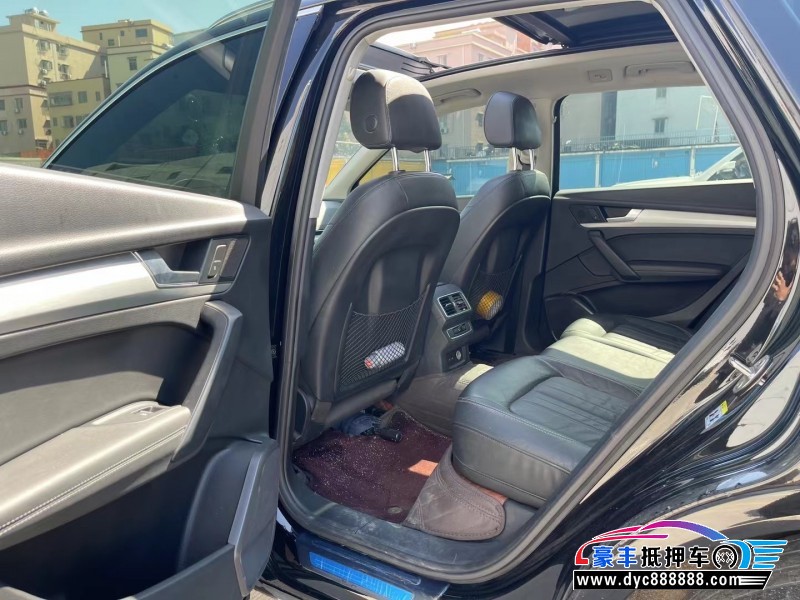 21年奥迪Q5轿车抵押车出售