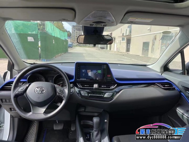 22年丰田C-HR轿车抵押车出售