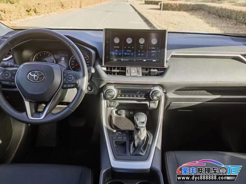 22年丰田威兰达轿车抵押车出售