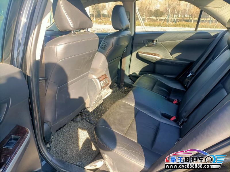 17年丰田凯美瑞轿车抵押车出售