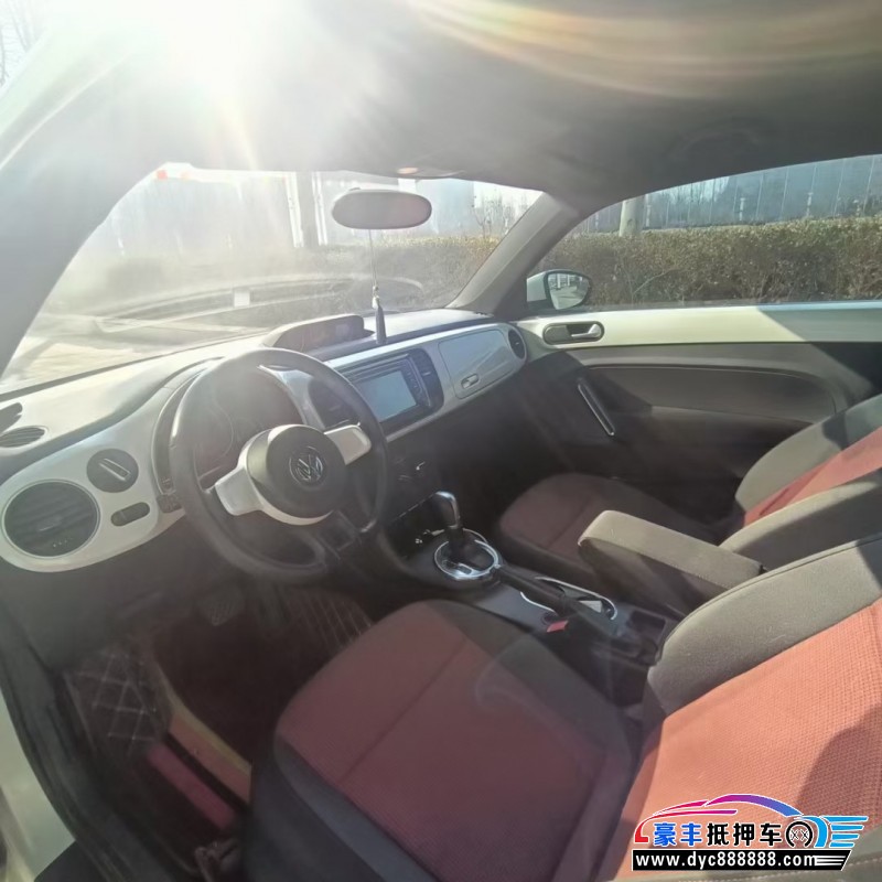 13年大众甲壳虫轿车抵押车出售