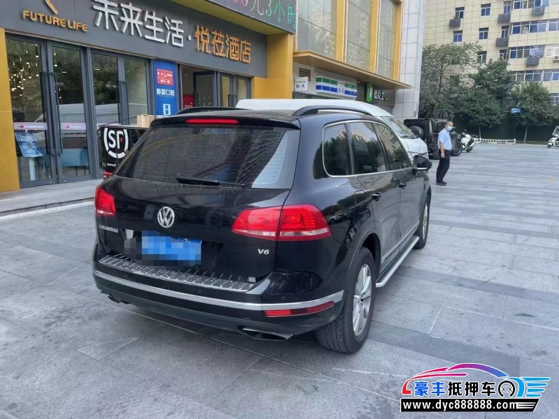 16年大众途锐SUV抵押车出售