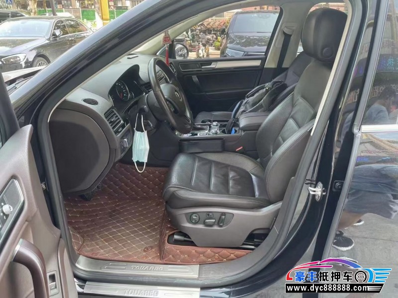 16年大众途锐SUV抵押车出售