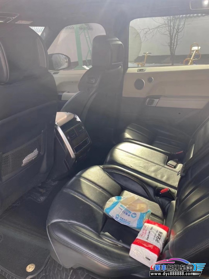 18年路虎揽胜运动轿车抵押车出售