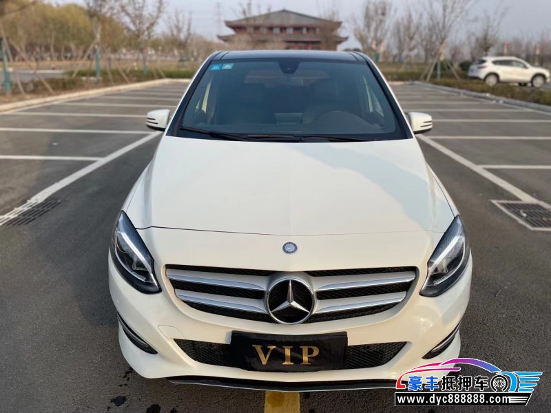 15年奔驰B级轿车抵押车出售