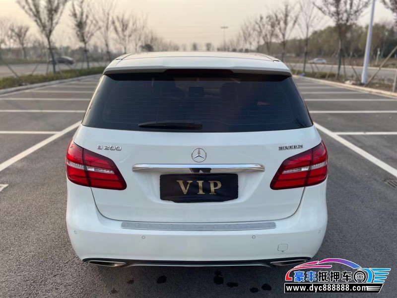 15年奔驰B级轿车抵押车出售