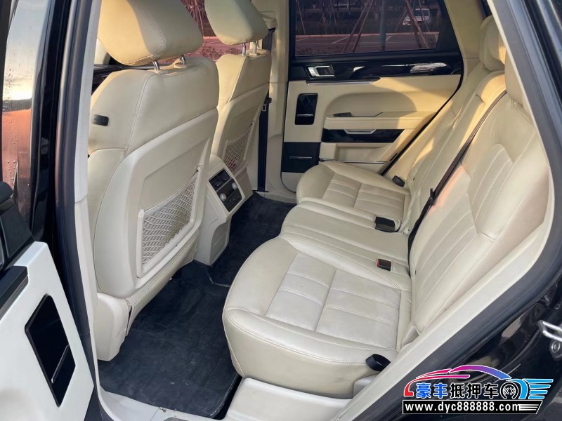 18年众泰T700轿车抵押车出售