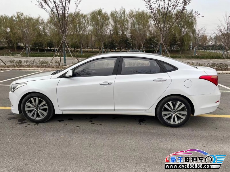 17年现代名图轿车抵押车出售