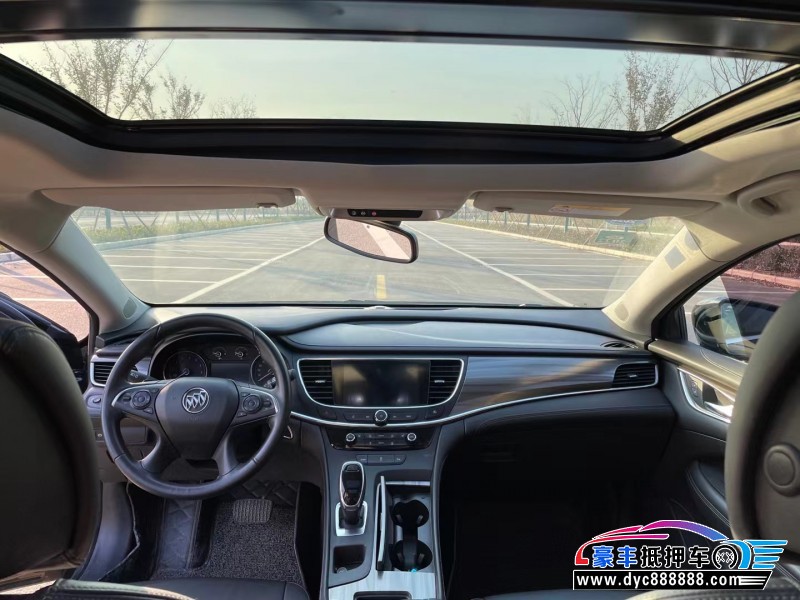 20年别克君越轿车抵押车出售