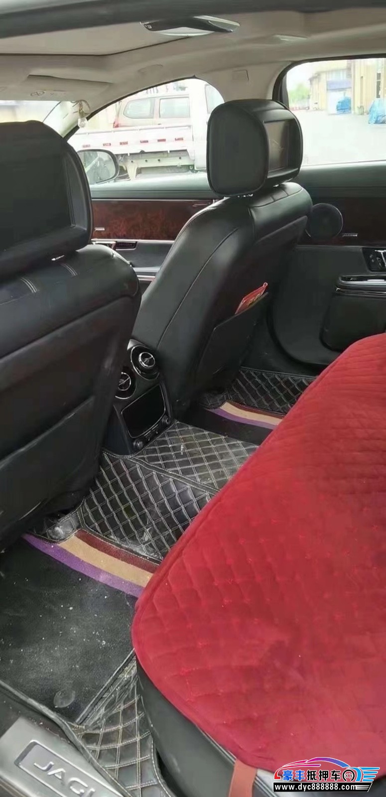 14年捷豹XJL轿车抵押车出售