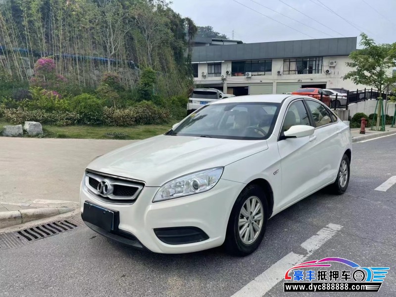 15年北汽绅宝D50轿车抵押车出售