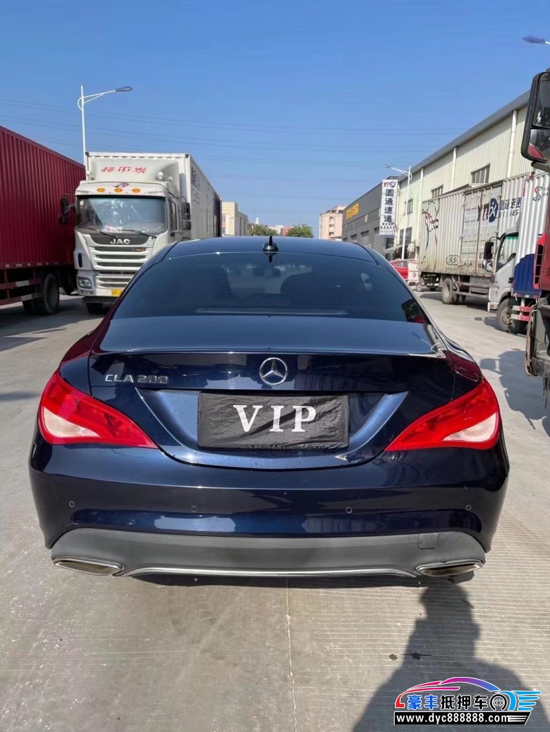 17年奔驰CLA轿车抵押车出售