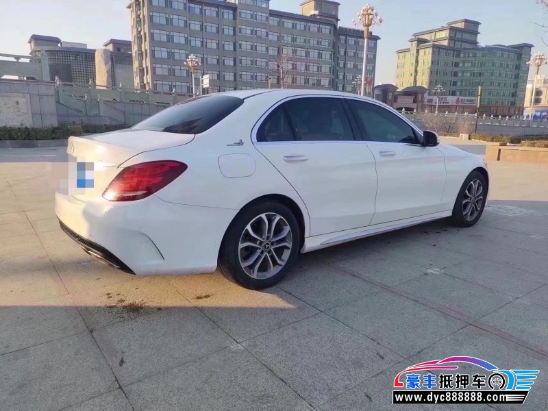 17年奔驰C轿车抵押车出售