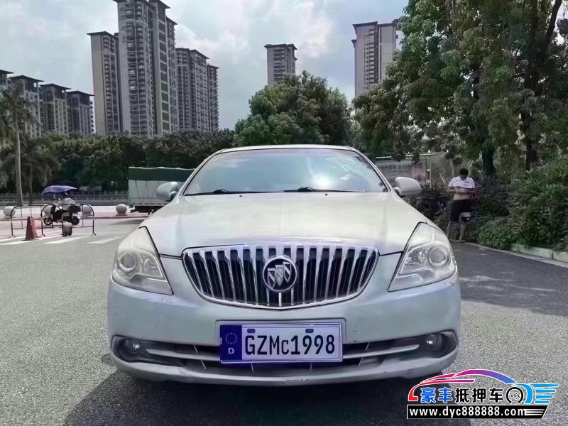 15年别克凯越轿车抵押车出售