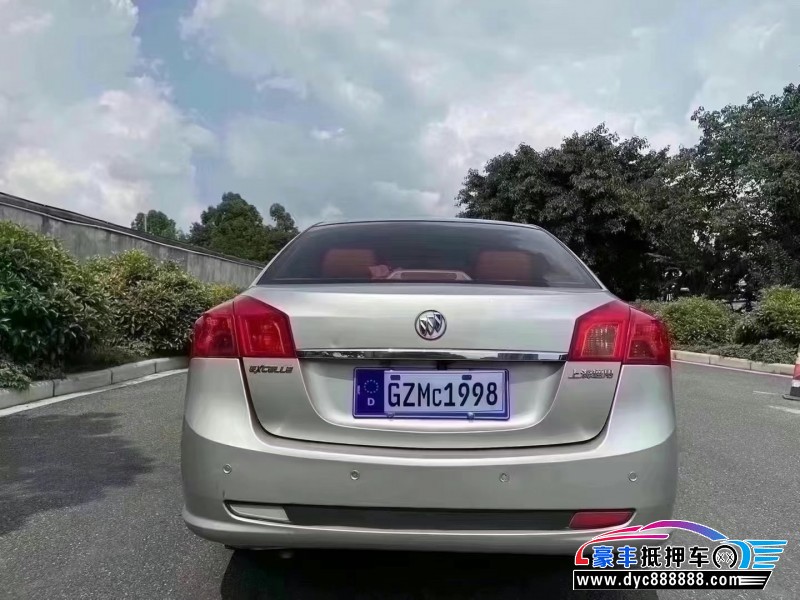 15年别克凯越轿车抵押车出售