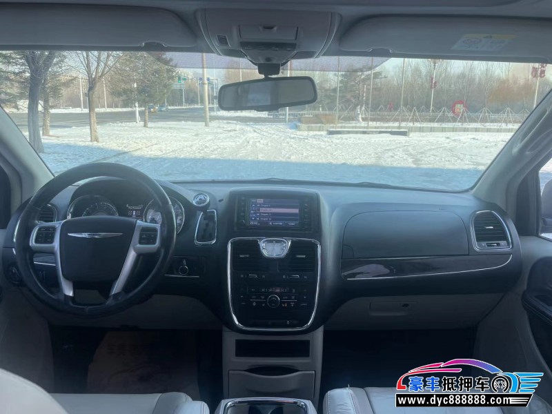 15年克莱斯勒大捷龙MPV抵押车出售