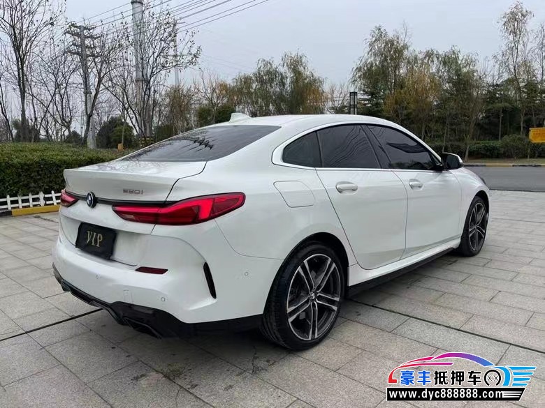 21年宝马2系轿车抵押车出售