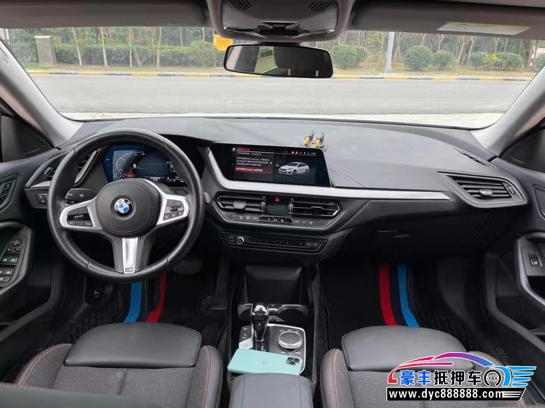 21年宝马2系轿车抵押车出售