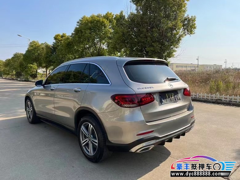 20年奔驰GLC轿车抵押车出售