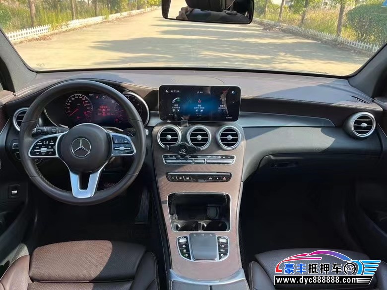 20年奔驰GLC轿车抵押车出售