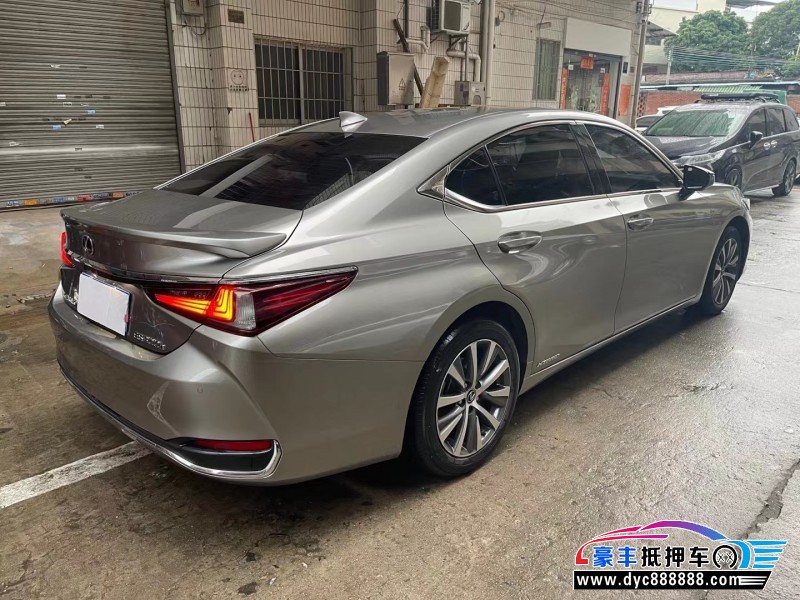 19年雷克萨斯ES轿车抵押车出售