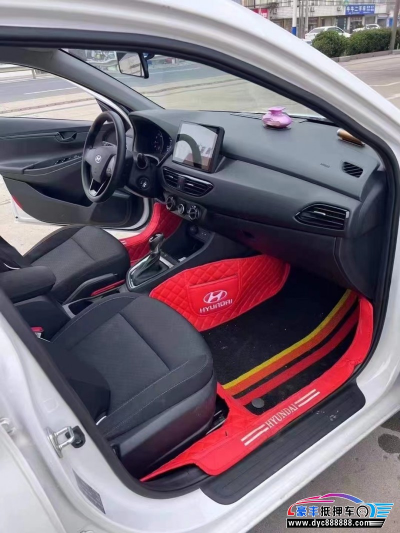 20年现代悦动轿车抵押车出售