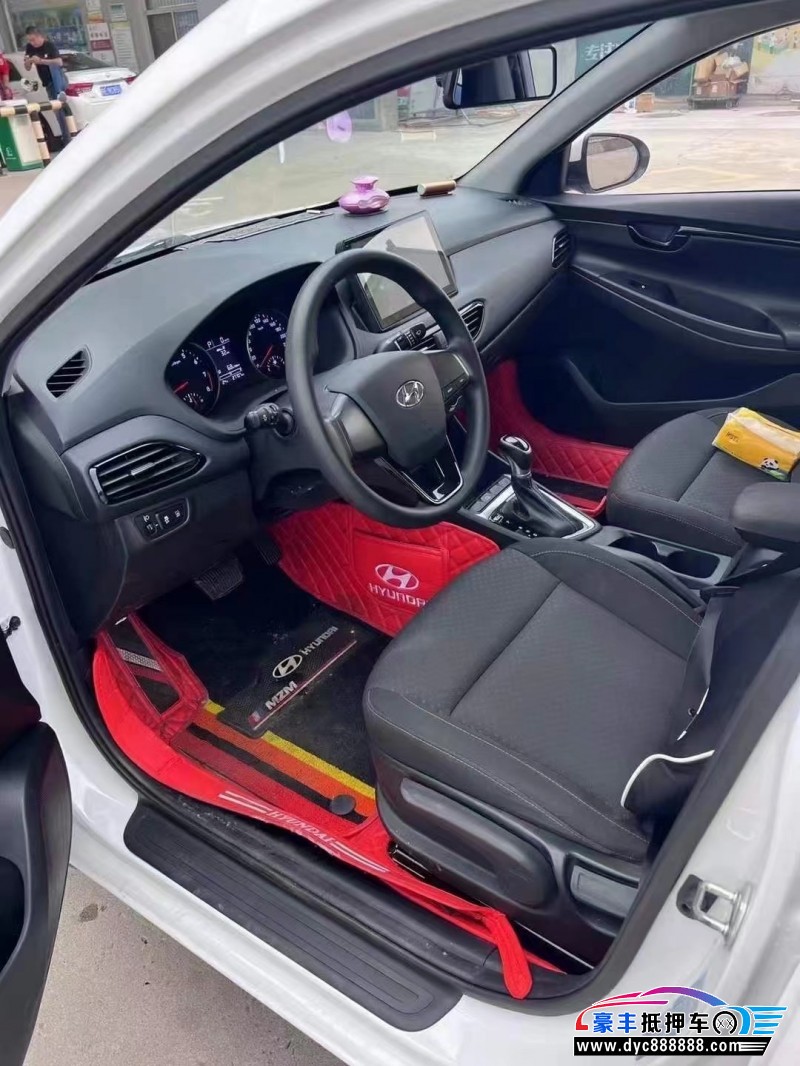 20年现代悦动轿车抵押车出售