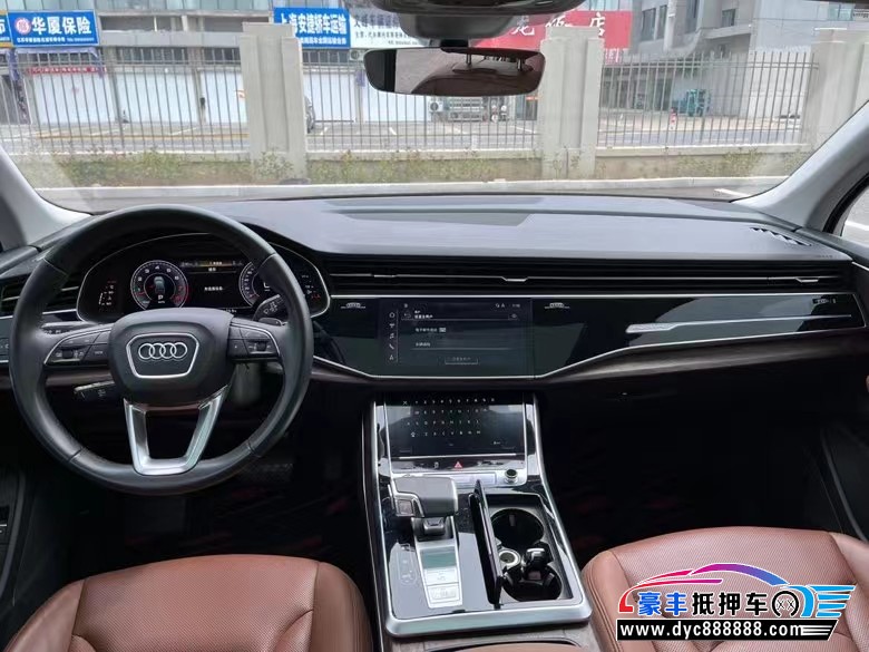21年奥迪Q7轿车抵押车出售