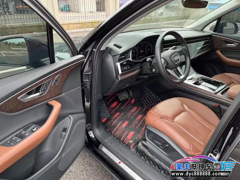 21年奥迪Q7轿车抵押车出售