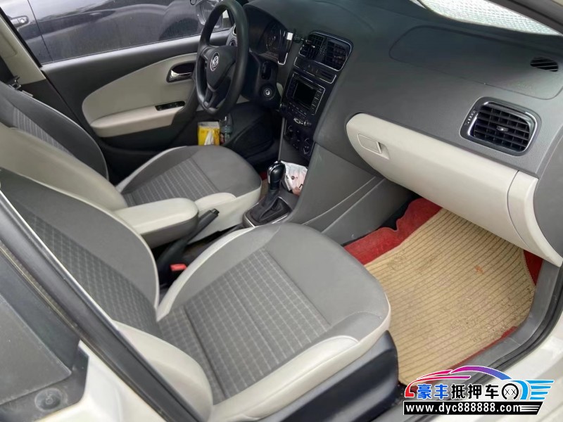 15年大众polo轿车抵押车出售