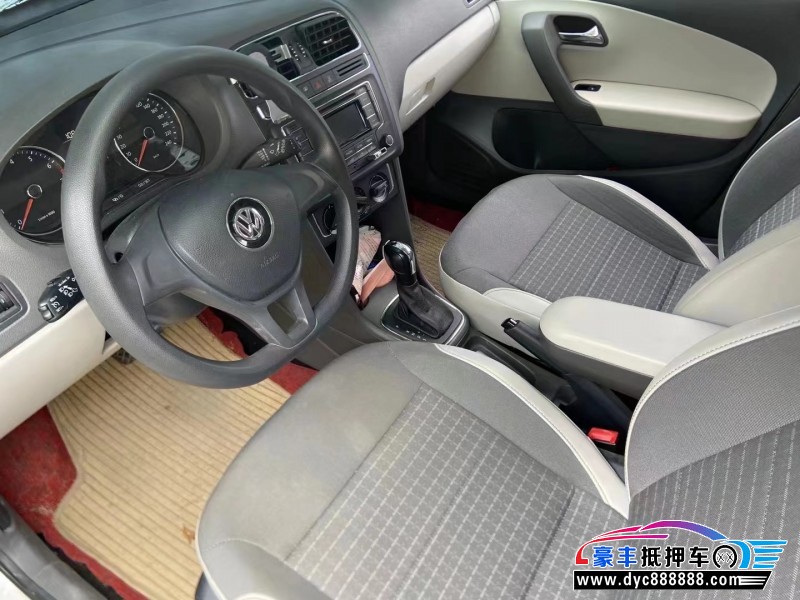 15年大众polo轿车抵押车出售