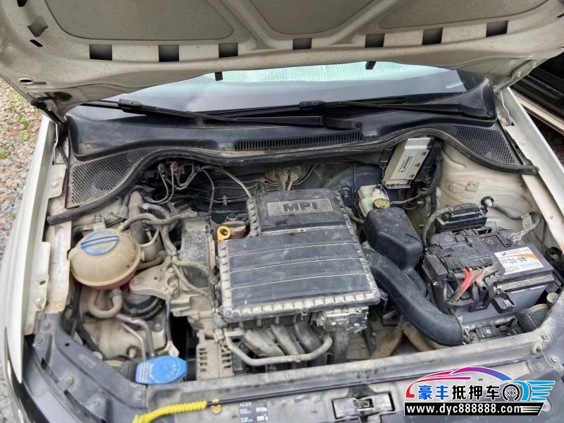 15年大众polo轿车抵押车出售