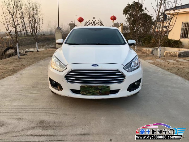 18年福特福睿斯轿车抵押车出售