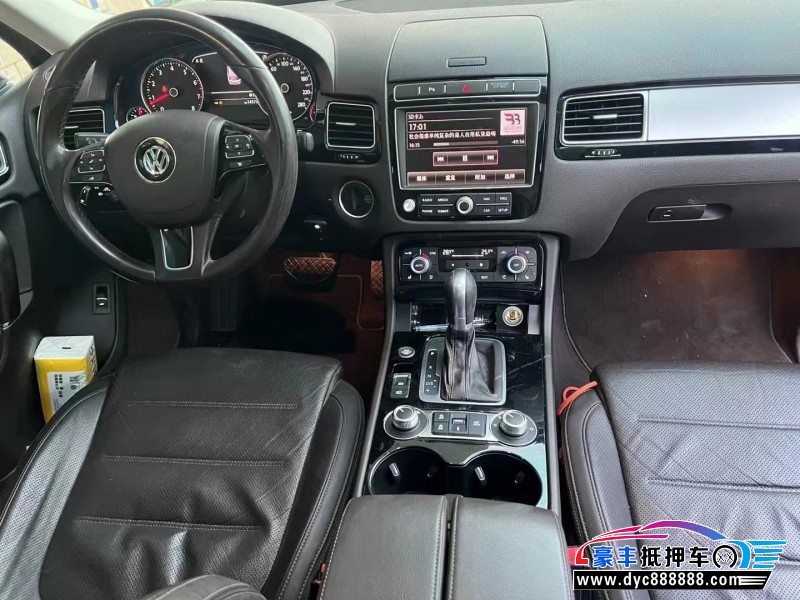 17年大众途锐轿车抵押车出售