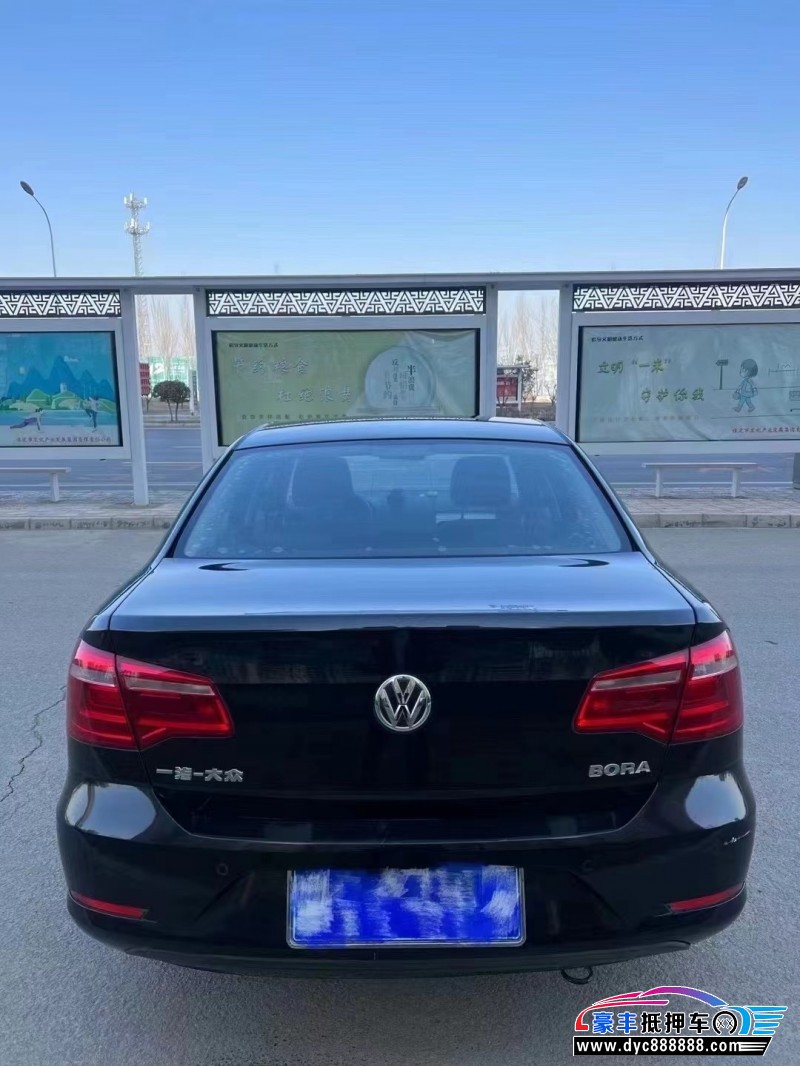 13年大众宝来轿车抵押车出售